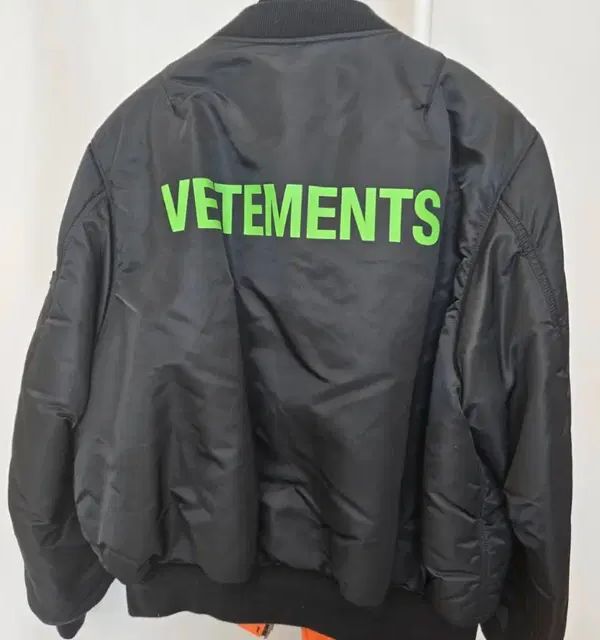 Vetements Alpha Industries ma-1 bomber jacket s
